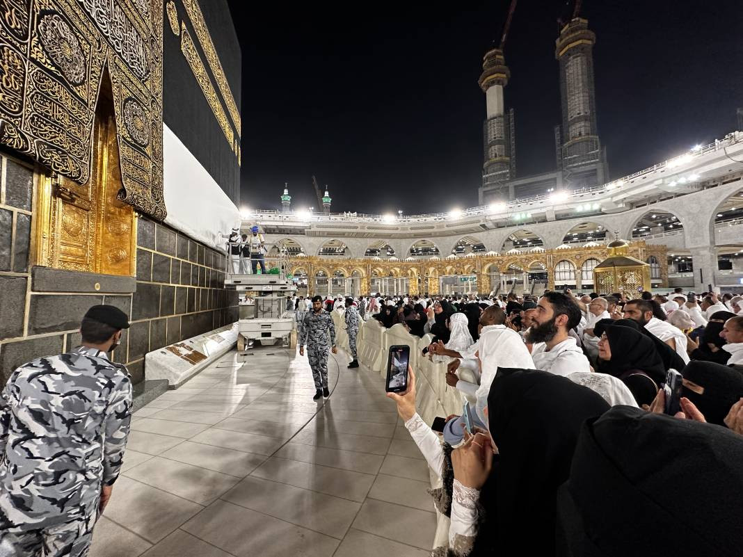 Kabe'nin örtüsü temizlendi - Resim: 7